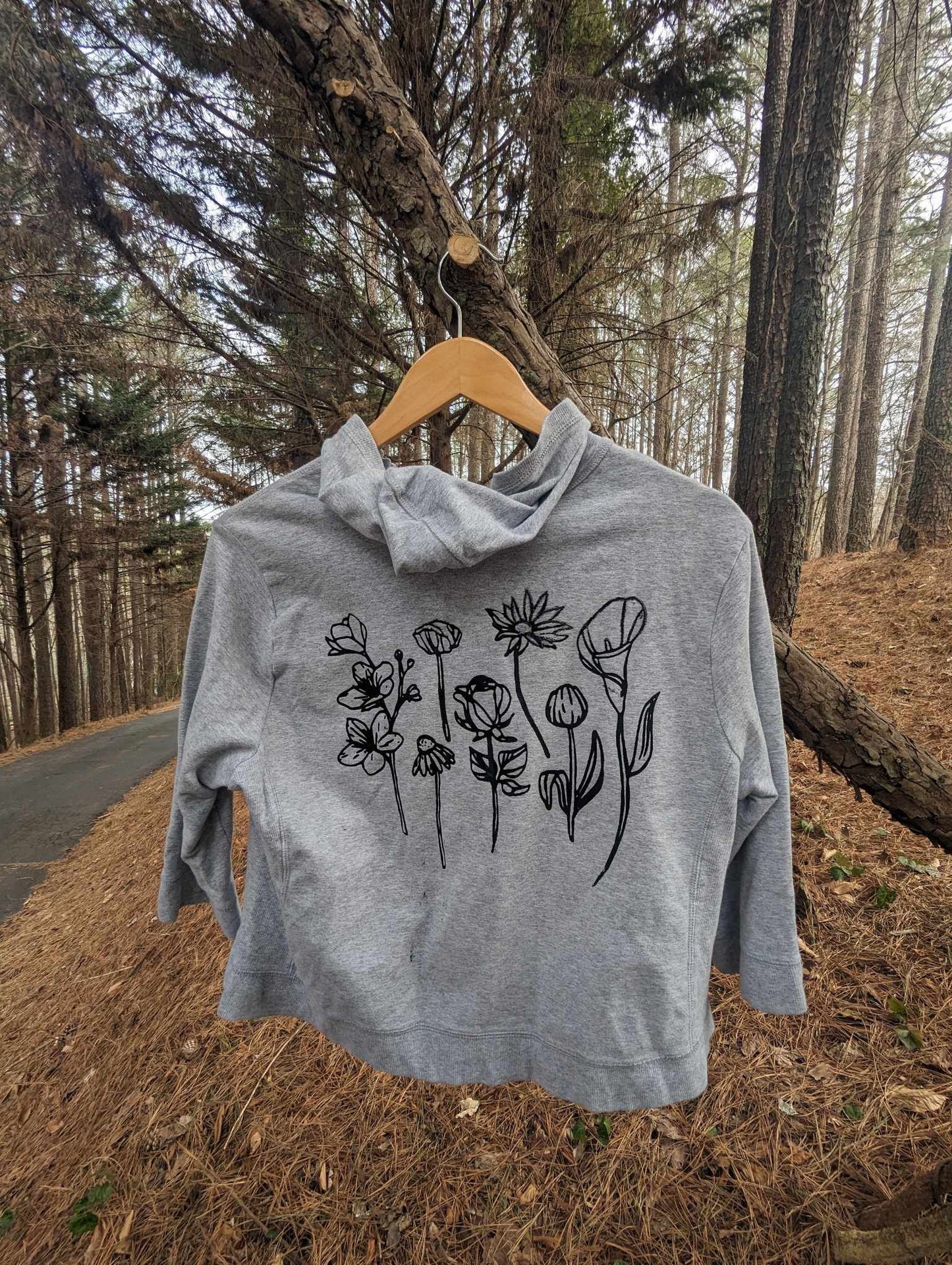 On Sale Cropped hooded long sleeve zip up, size S/M