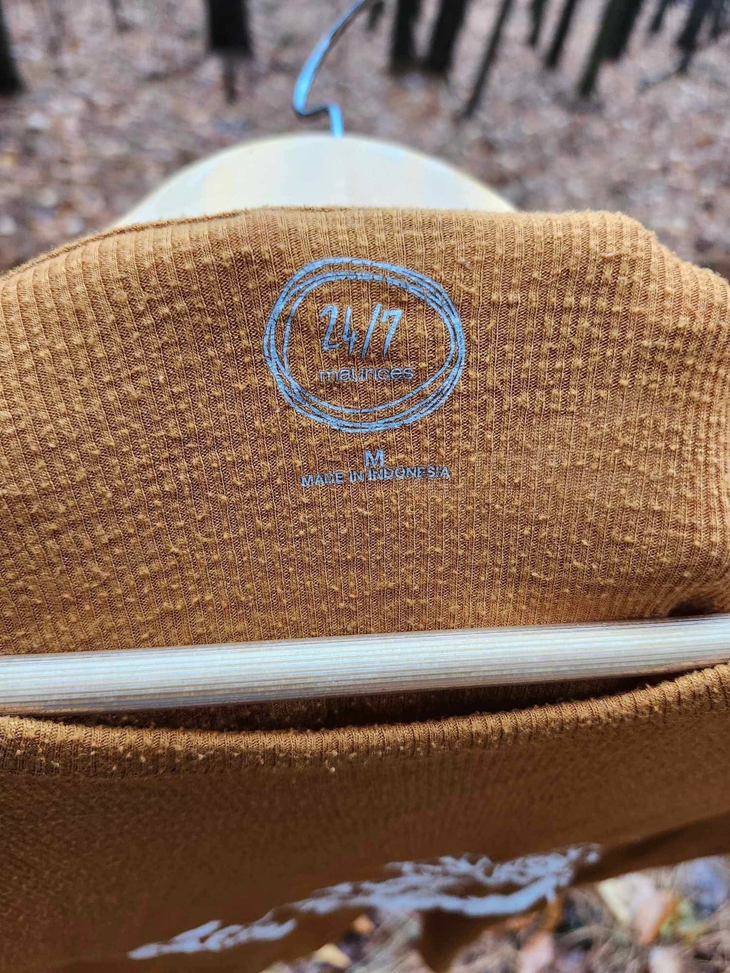 3/4 sleeve shirt, size XS